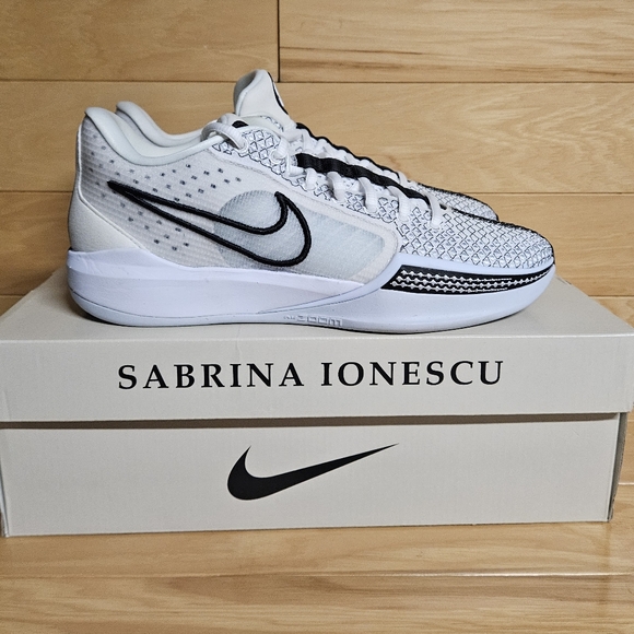 Nike Sabrina 1 Low Womens Basketball Shoe White Black FQ3381-103 Magnetic - Picture 12 of 12